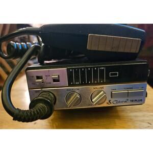 Vintage Cobra 19 Plus, 40 Channel CB Radio Transceiver 19 Plus Radio Untested